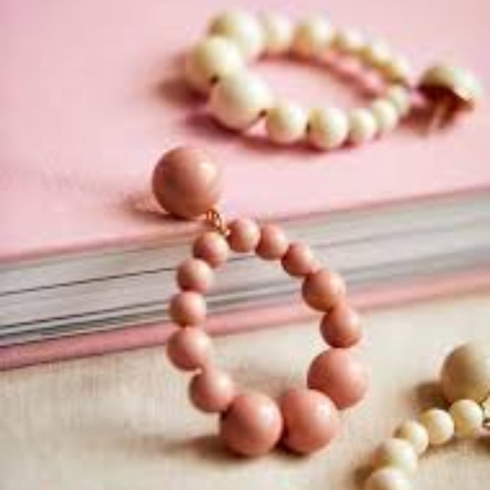NWT Sezane Charlie Earrings Beige Pink - Picture 2 of 2